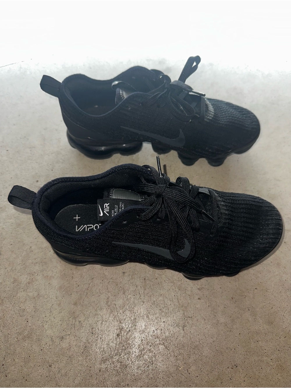 Nike Air VaporMax 2020 Flyknit Triple Black GS Youth 7Y Women’s 8.5 - Picture 5 of 10